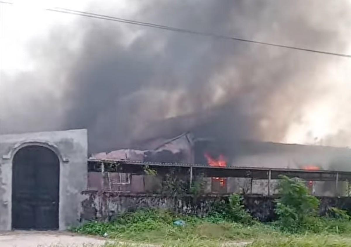 Đám cháy người dân ghi lại. Ảnh: Chụp màn hình