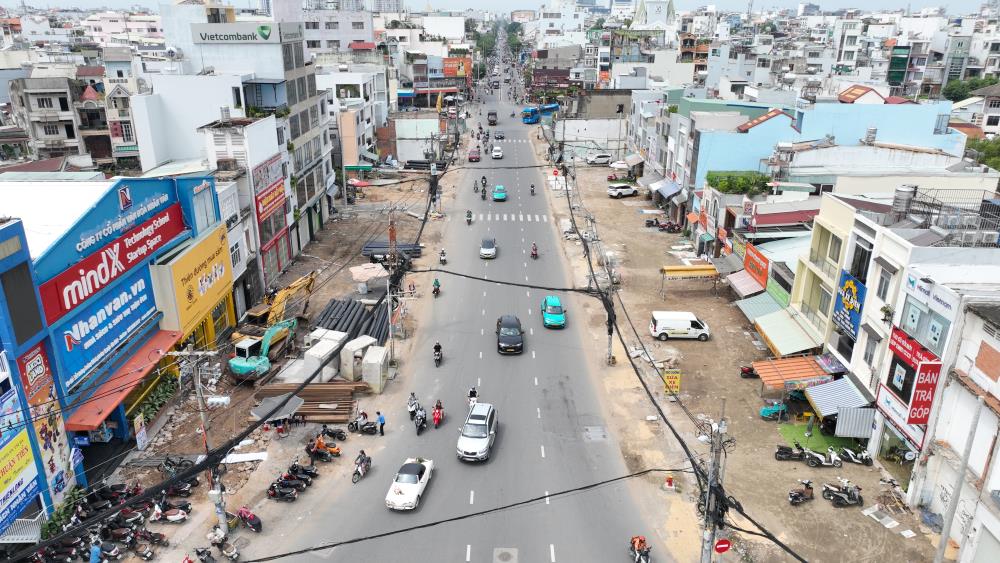 TPHCM chuẩn bị mặt bằng làm tuyến Metro số 2. Ảnh: Anh Tú