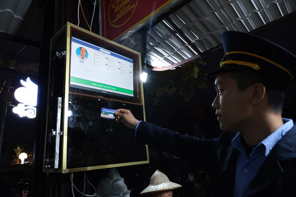 Hệ thống vé điện tử cho phép việc kiểm soát dễ dàng, nhanh chóng.