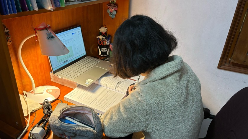 Nguyễn Trà My hiện đang là học sinh cuối cấp tại một trường cấp 3 ở Hà Nội. (Ảnh: Minh Huyền) Nguyễn Trà My hiện đang là học sinh cuối cấp tại một trường cấp 3 ở Hà Nội. (Ảnh: Minh Huyền)