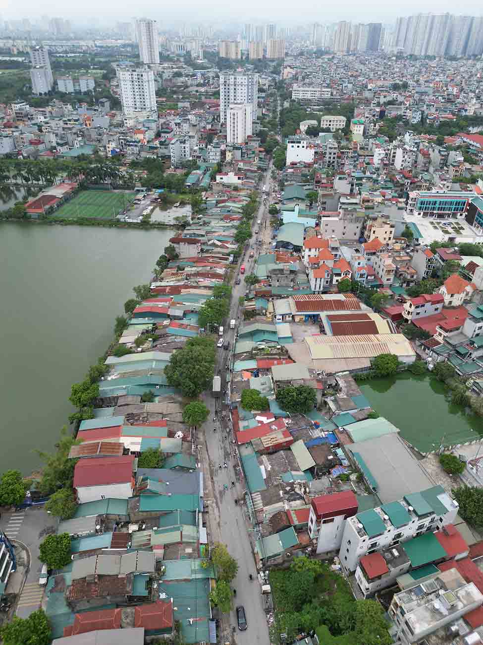 Đường Lĩnh Nam (quận Hoàng Mai, Hà Nội). Ảnh: Hữu Chánh