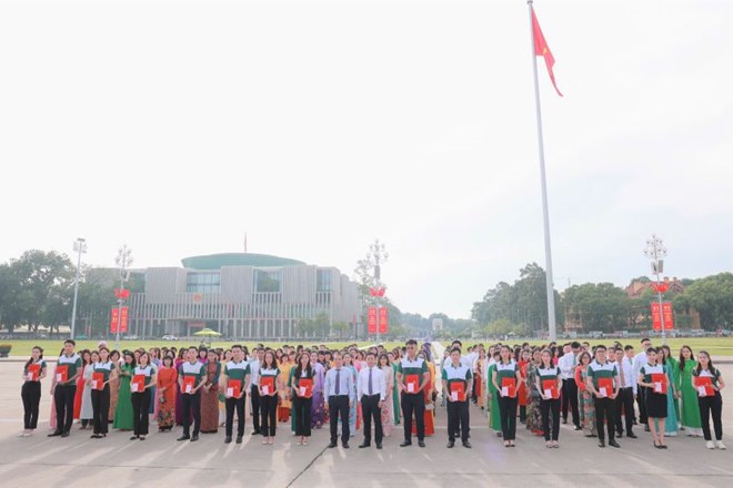 Đặt trọng tâm phát triển và nâng cao chất lượng nguồn nhân lực