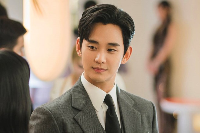 Kim Soo Hyun đối mặt nguy cơ bị hủy sự kiện, phạt 1,3 tỉ won