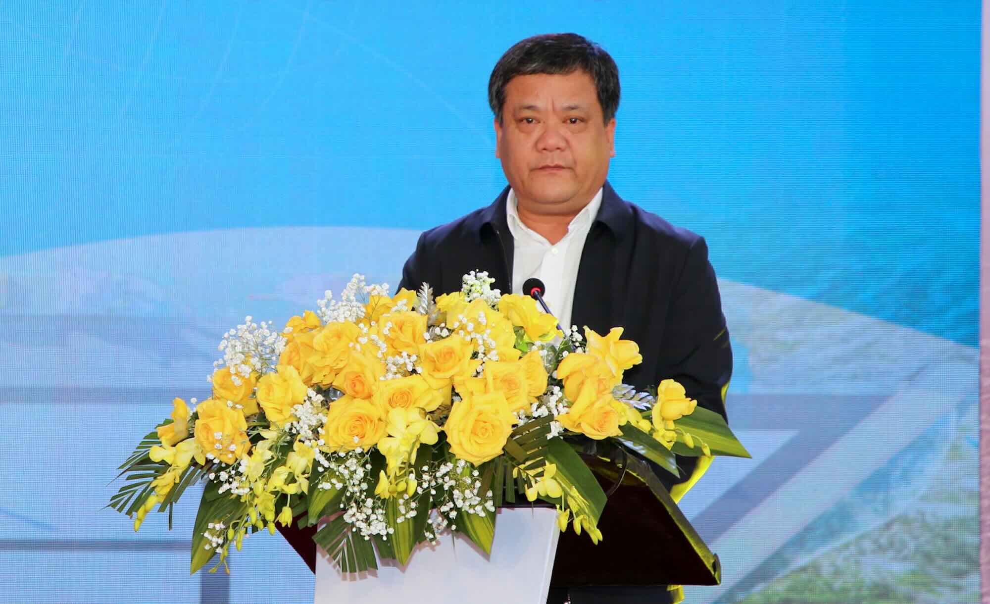 Ông Trần Phong - Chủ tịch UBND tỉnh Quảng Bình phát biểu tại lễ khởi công. Ảnh: Công Sáng
