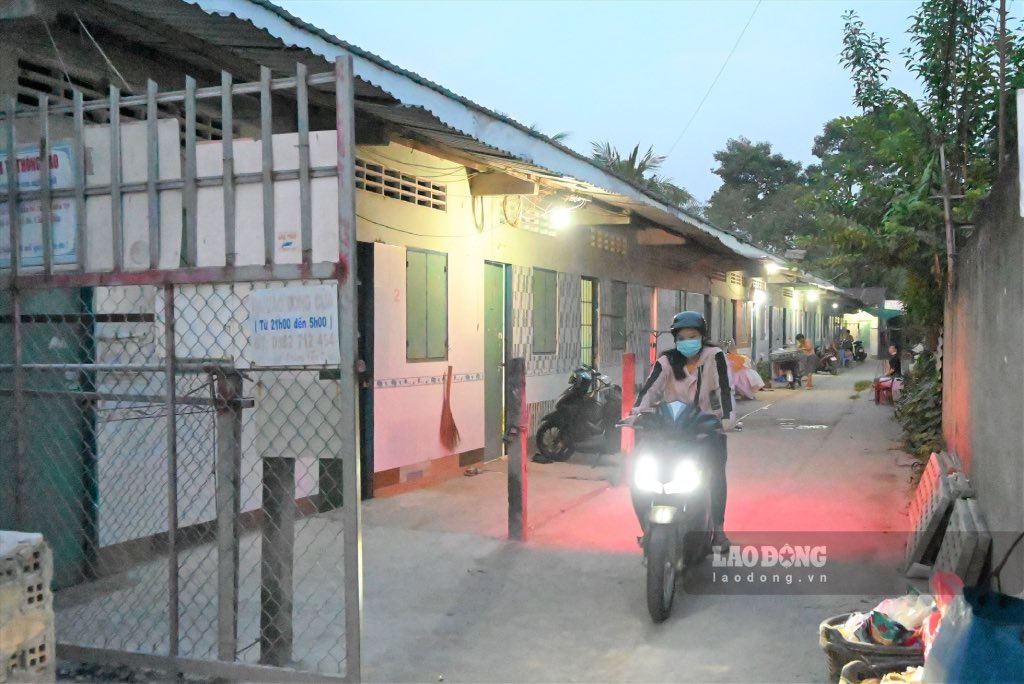 Một trong khu nhà trọ công nhân tự quản (trên địa bàn TP Mỹ Tho, tỉnh Tiền Giang) đảm bảo an ninh trật tự. Ảnh: Thành Nhân