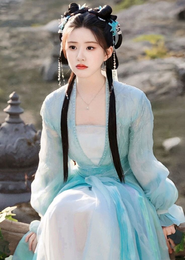 Người hâm mộ lo lắng bệnh trầm cảm của Triệu Lộ Tư có thể trở nên nghiêm trọng hơn. Ảnh: Nhà sản xuất phim “Thần ẩn”