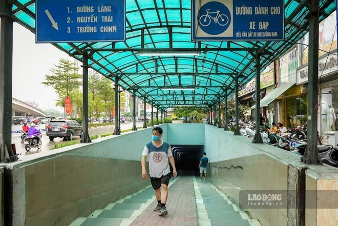 Cách thực hiện bài tập leo cầu thang để tránh đau khớp