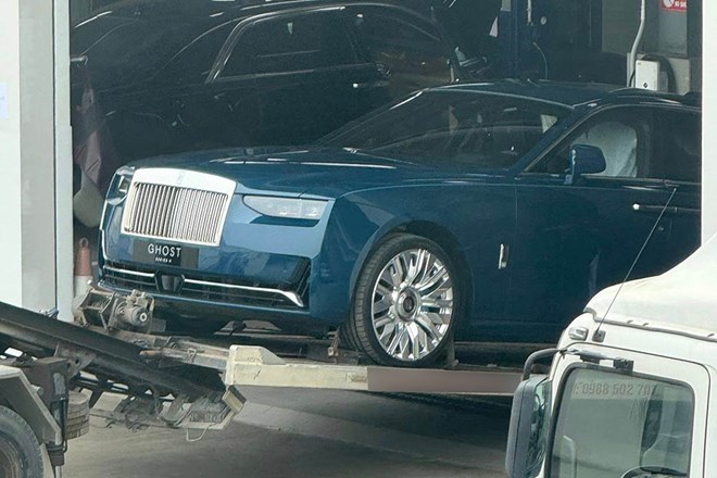 Xe Rolls-Royce Ghost Series II thế hệ mới đầu tiên về Việt Nam