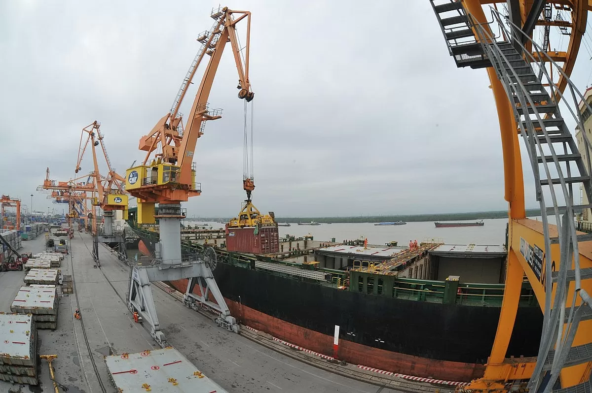 Xuất nhập khẩu là điểm sáng của nền kinh tế Ảnh: Cấn Dũng Xuất nhập khẩu là điểm sáng của nền kinh tế Ảnh: Cấn Dũng