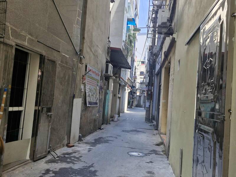 Phân khúc nhà riêng trong ngõ tại Hà Nội được nhiều nhà đầu tư quan tâm, tìm kiếm. Ảnh: Thu Giang