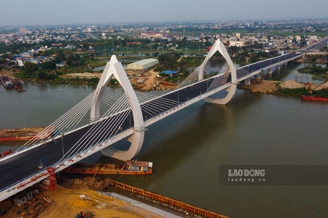 Khánh thành cây cầu 1.200 tỉ đồng,  biểu tượng mới của Nam Định