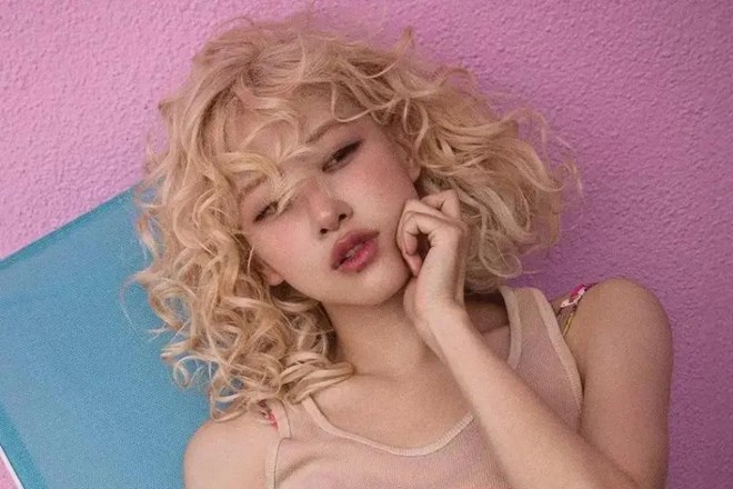 Lý do Rosé Blackpink lại bị nghi đang hẹn hò Evan Mock