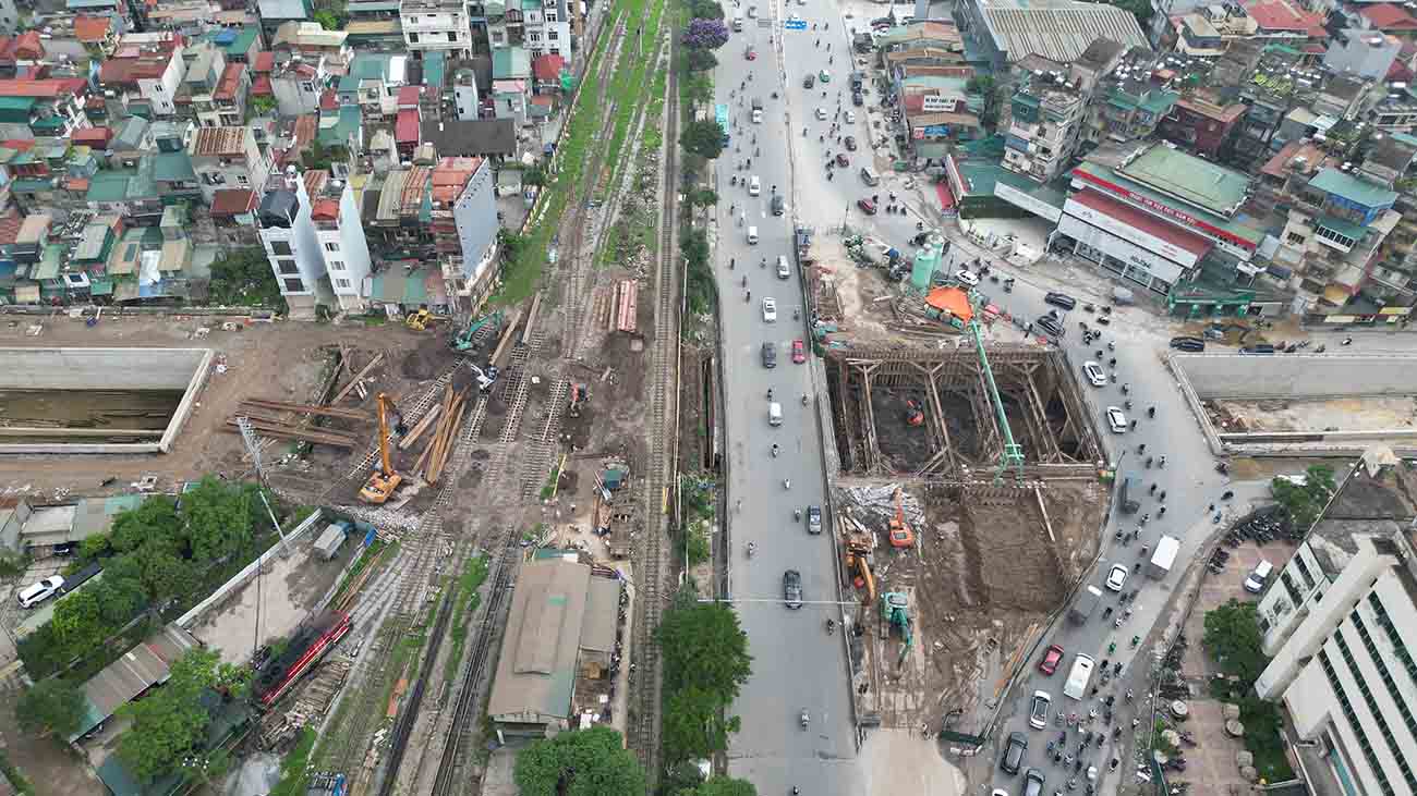 Công trình hầm chui đang đảm bảo tiến độ theo kế hoạch, dự kiến hoàn thành trong năm 2025. Ảnh: Hữu Chánh