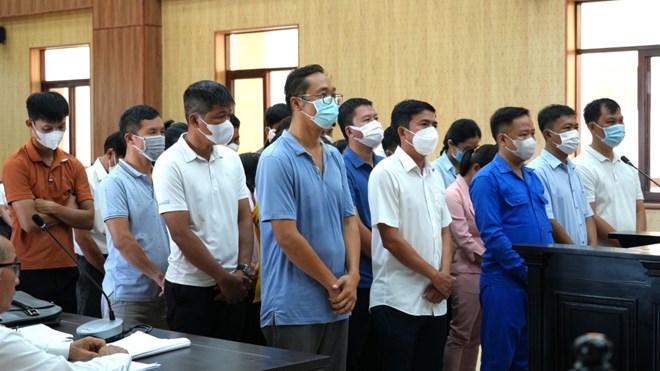 Xét xử 29 bị cáo liên quan đến đưa và nhận hối lộ ở Văn phòng đăng ký đất đai TP Bà Rịa