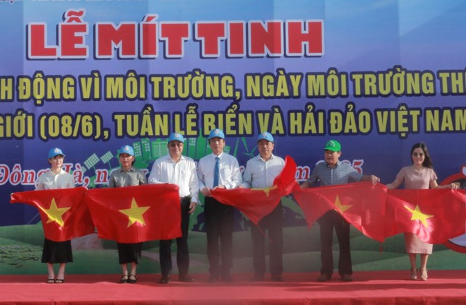 Quảng Trị đặt mục tiêu phát triển kinh tế xanh, không đánh đổi môi trường biển