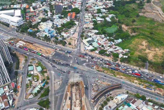 Nút thắt khiến 2 dự án 4.200 tỉ đồng giải cứu kẹt xe cửa ngõ TPHCM chậm trễ