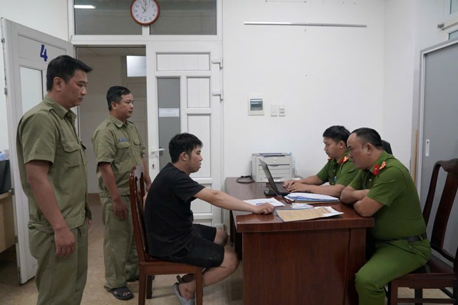 Bắt đối tượng cướp dây chuyền giữa ban ngày
