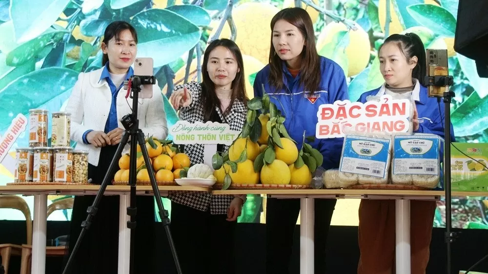 Mở đường cho doanh nghiệp nhỏ lên sàn thương mại điện tử Mở đường cho doanh nghiệp nhỏ lên sàn thương mại điện tử