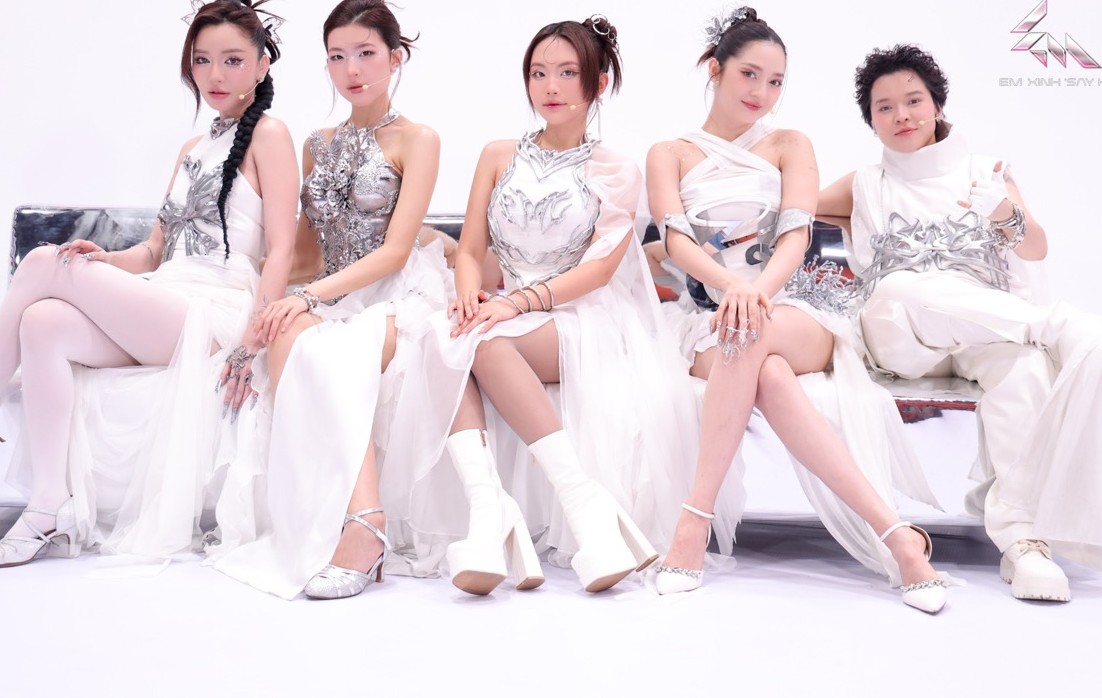 Các Em xinh say hi chuẩn bị bước vào tập 2. Ảnh: Nhà sản xuất VieON.
