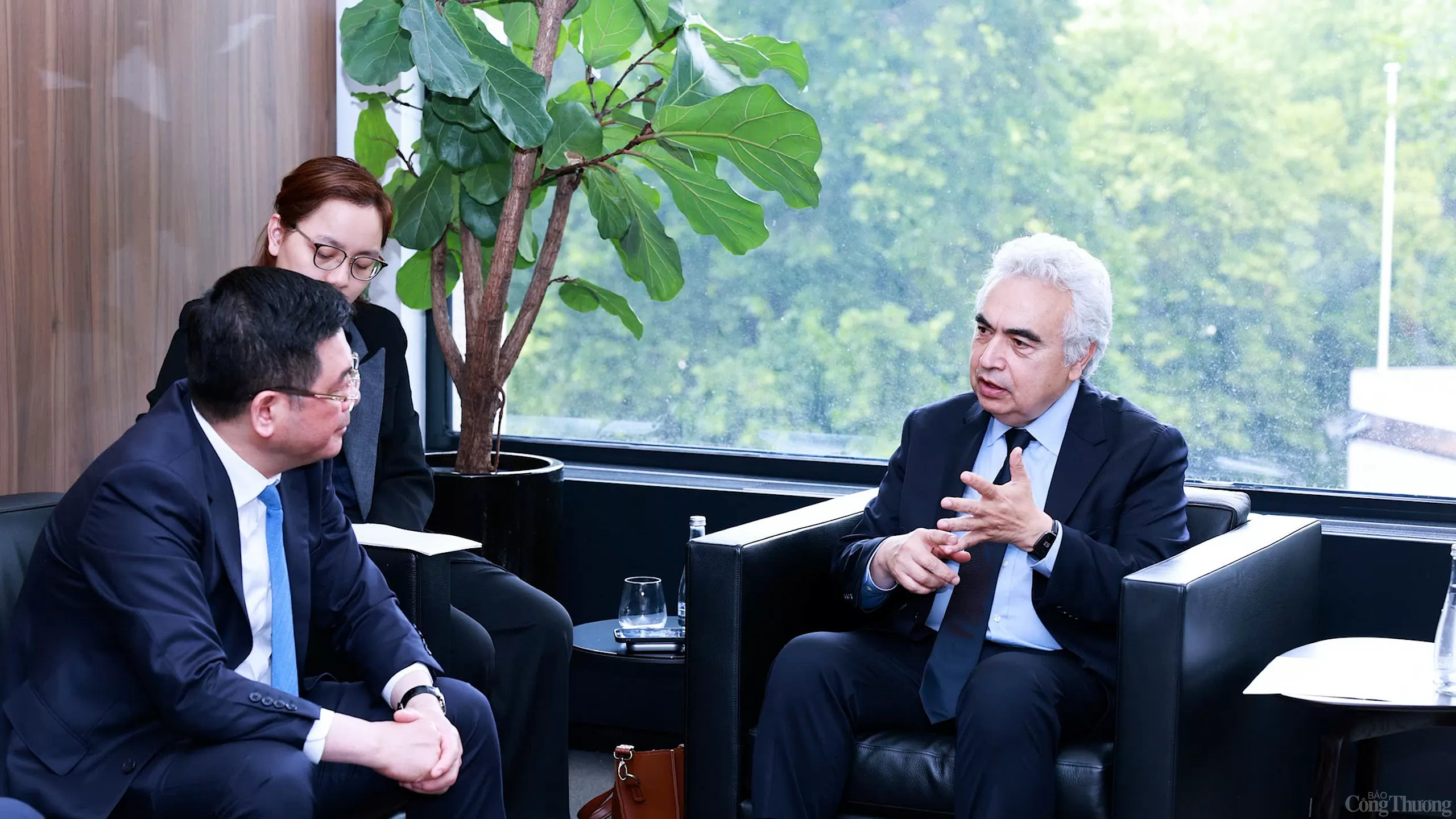 Chùm ảnh: Bộ trưởng Nguyễn Hồng Diên làm việc với Giám đốcIEA Chùm ảnh: Bộ trưởng Nguyễn Hồng Diên làm việc với Giám đốcIEA