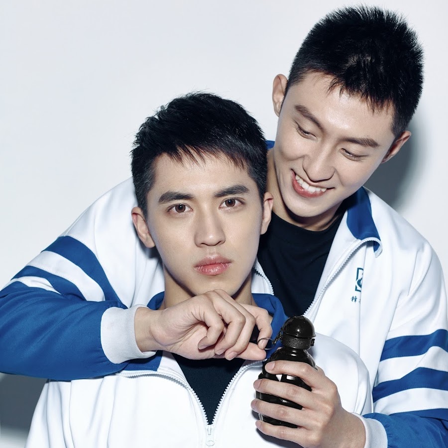 Hoàng Cảnh Du (phải) nổi tiếng qua phim “Thượng ẩn“. Ảnh: Nhà sản xuất Tencent