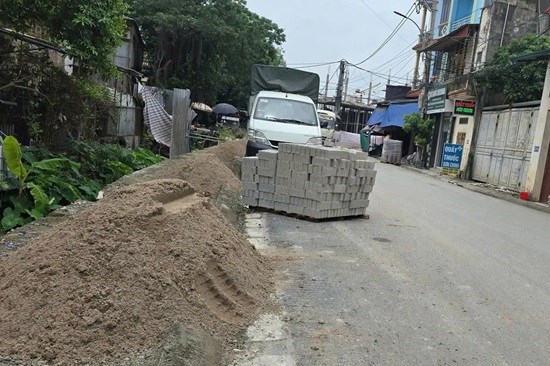 Người dân Hà Nội bức xúc vì dự án thi công chậm tiến độ