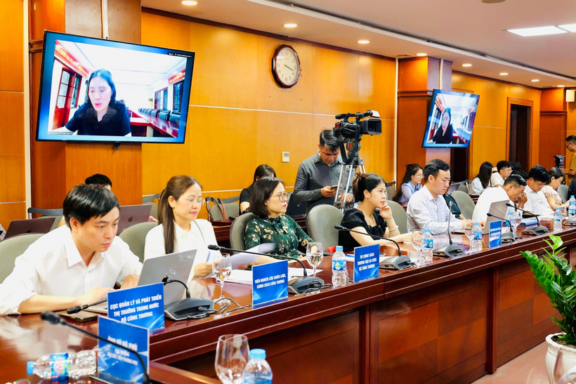 Các đại biểu tham dự hội nghị
