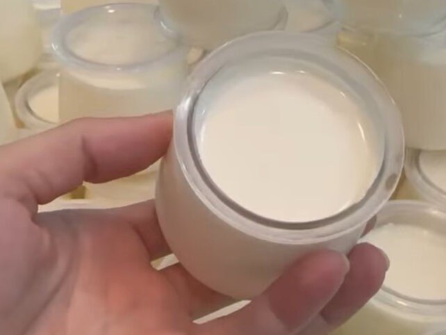 Bữa sáng ăn sữa chua không đường như thế nào để giảm mỡ máu
