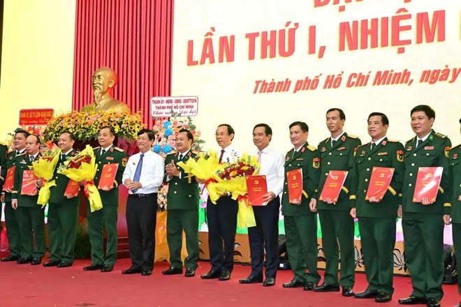 1 Thiếu tướng, 5 Đại tá, 5 sĩ quan cấp tá quân đội nhận nhiệm vụ mới