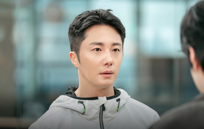 Phim mới của Jung Il Woo áp đảo phim Lee Jong Suk