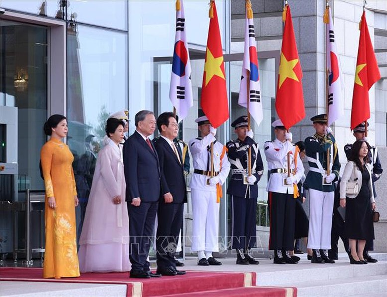 Tổng thống Hàn Quốc chủ trì Lễ đón trọng thể Tổng Bí thư Tô Lâm và Phu nhân- Ảnh 3.