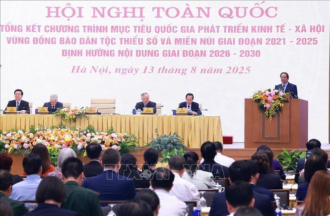 Thủ tướng dự Tổng kết Chương trình mục tiêu quốc gia phát triển kinh tế - xã hội - 2