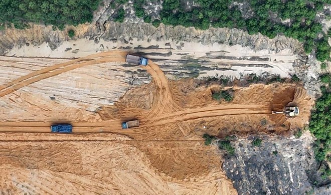 Ngăn đất tặc lộng hành, những trải nghiệm khó quên