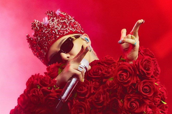 Công ty quản lý của G-Dragon tuyển thành viên cho nhóm nhạc ảo đầu tiên