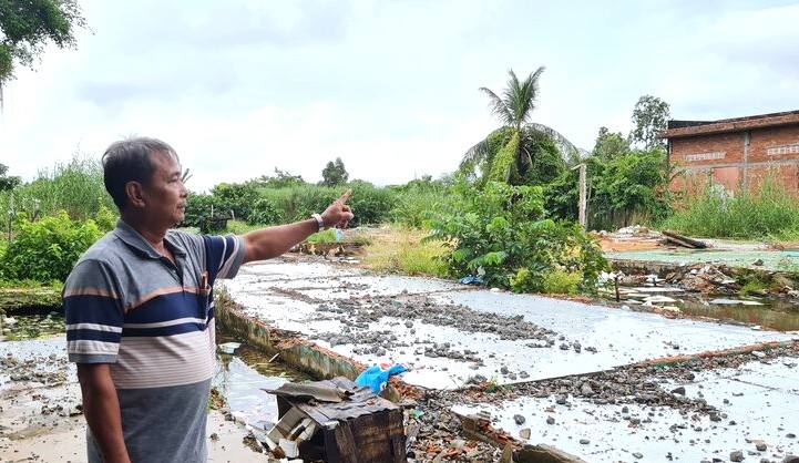 Ông Phạm Thừa Liêt có đất bị giải toả taij dự án cho rằng mình hi  sinh chút ít để có sân bay lớn. Ảnh: Nhật Hồ