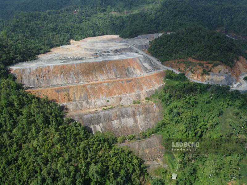 Khu khai thác chính của mỏ niken-đồng và 2 bãi thải lỏng, rắn. Ảnh: Nhóm PV