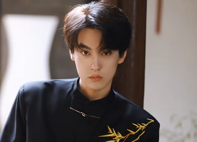 Diễn viên Điền Hủ Ninh khó trở mình