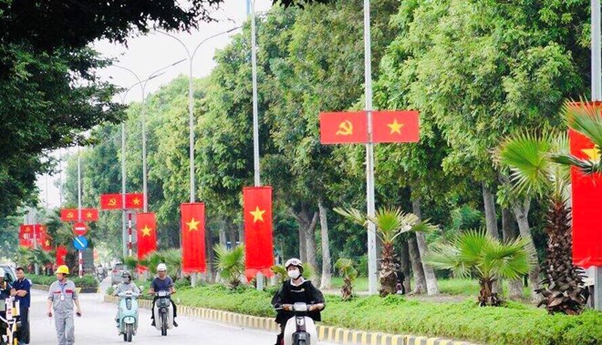 Công nhân Hải Phòng sôi nổi hưởng ứng phong trào yêu nước mừng Quốc khánh
