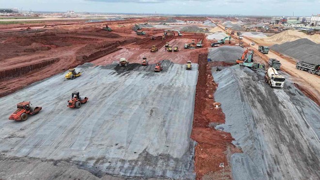 Sân bay Long Thành thi công xuyên lễ 2.9, đua mốc tiến độ 19.12.2025