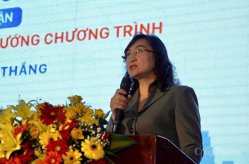 Thứ trưởng Bộ Công Thương Phan Thị Thắng phát biểu khai mạc diễn đàn.