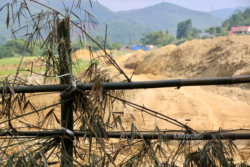 Việc thi công bị cầm chừng