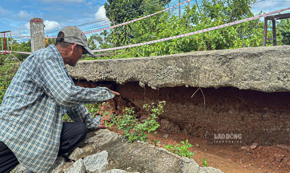 Ông Nguyễn Gôn (64 tuổi, thôn Niêm Phò, xã Quảng Điền) chia sẻ: “Lo lắng nhất là sạt lở làm đường bị thu hẹp, xe trọng tải lớn đi qua rất dễ trượt xuống sông. Đây là tuyến đường chính phục vụ sinh hoạt, vận chuyển hàng hóa, mong các cấp chính quyền sớm khắc phục để đảm bảo an toàn“, ông Gôn bày tỏ.