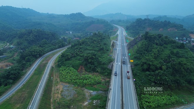 Lập Ban chỉ đạo gỡ vướng mặt bằng để mở rộng cao tốc Nội Bài - Lào Cai