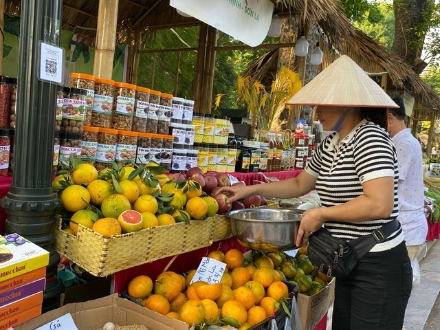 Phát triển thương hiệu là hướng đi tất yếu giúp nâng cao giá trị nông sản. Ảnh minh họa