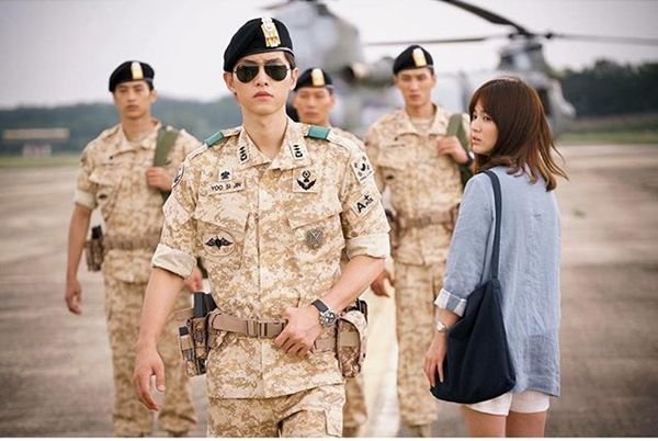 Song Joong Ki chưa thể có được dấu ấn mới sau “Hậu duệ mặt trời“. Ảnh: Nhà sản xuất