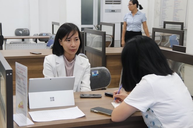 Doanh nghiệp trải thảm đỏ tuyển hàng trăm lao động cuối năm