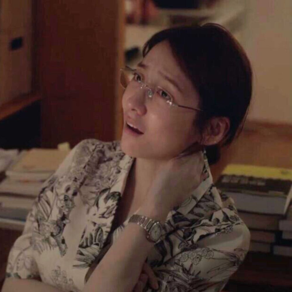 Chiếc đồng hồ trị giá 100 triệu won là món đồ đắt nhất Park Ji Hyun đầu tư cho vai diễn. Ảnh: Netflix