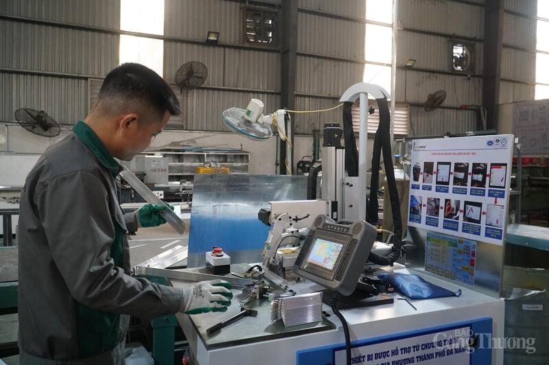 Doanh nghiệp sản xuất tại Đà Nẵng chủ động đầu tư máy móc công nghệ hiện đại để tăng năng suất