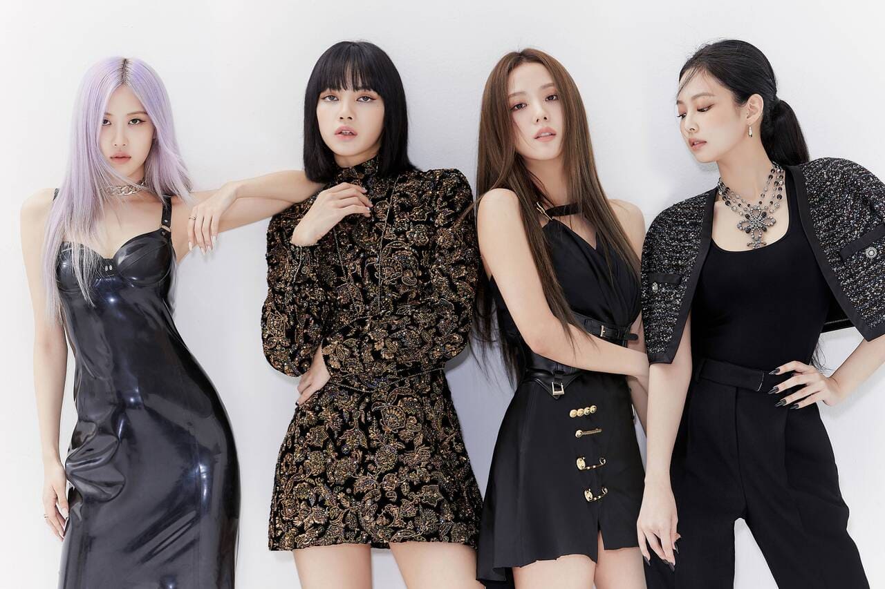 Cả 4 thành viên Blackpink đều có ca khúc solo lọt Billboard Hot 100. Ảnh: YG