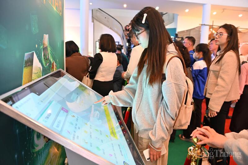 Điểm nhấn của chương trình là Lễ ra mắt “Bản đồ nông sản”, sáng kiến do Cục Quản lý và Phát triển thị trường trong nước xây dựng.